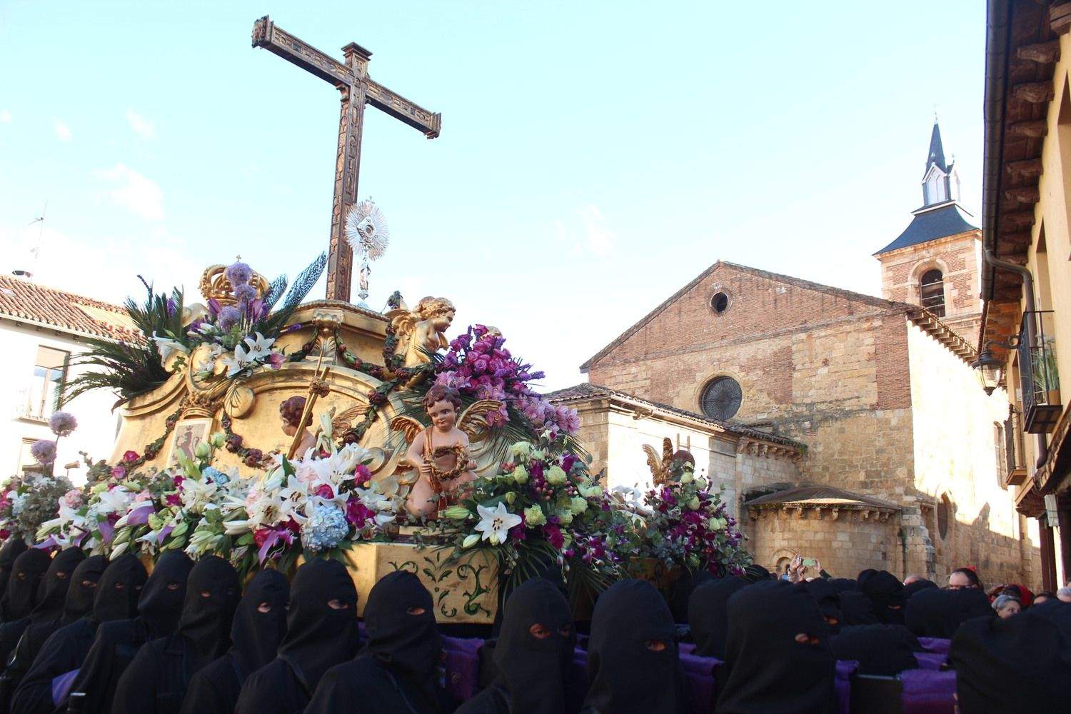 Procesión del Santo Entierro en León | José Martín