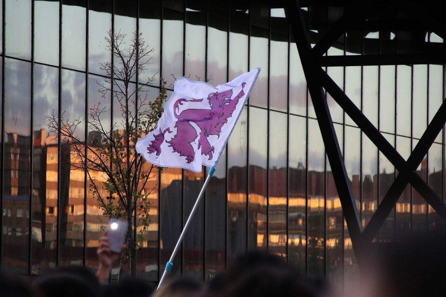 La reivindicación leonesista se hace notar en las actuaciones del Día de la Comunidad en León | Peio García / ICAL