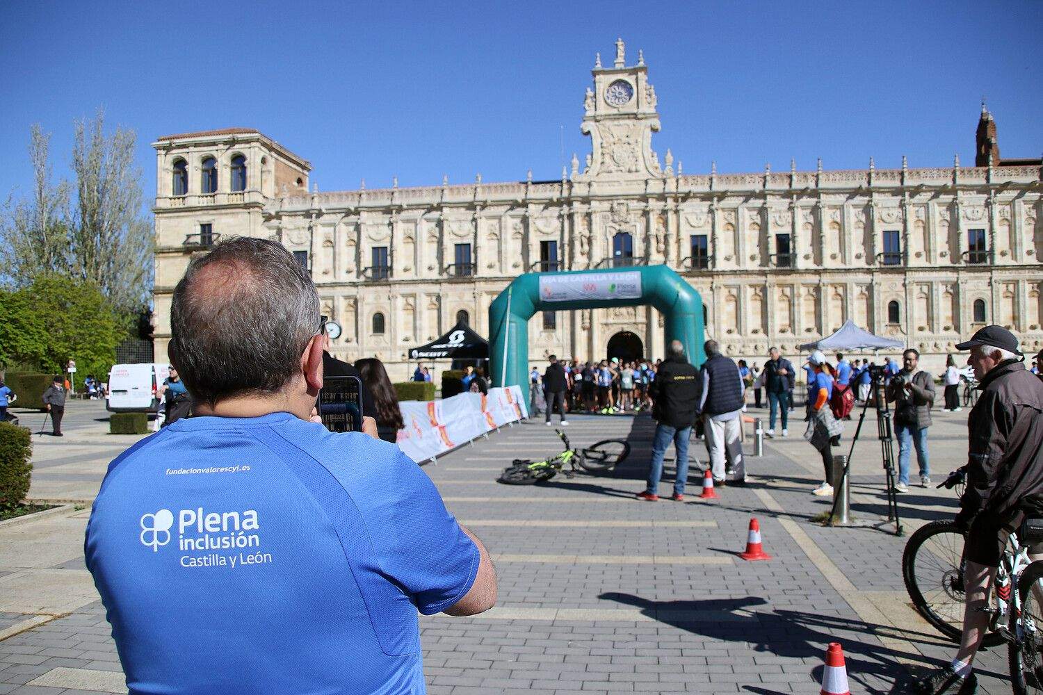  Carrera y marcha solidaria con motivo del Día de Castilla y León | Peio García / ICAL