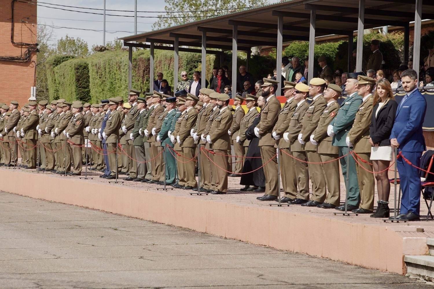 El Mando de Artillería de Campaña celebra un acto militar para conmemorar la gesta del Dos de Mayo de 1808 en la base Conde Gazola de Ferral del Bernesga (León) | Campillo / ICAL