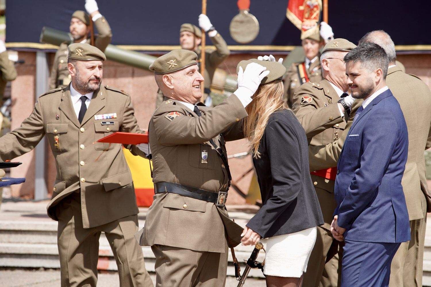 El Mando de Artillería de Campaña celebra un acto militar para conmemorar la gesta del Dos de Mayo de 1808 en la base Conde Gazola de Ferral del Bernesga (León) | Campillo / ICAL