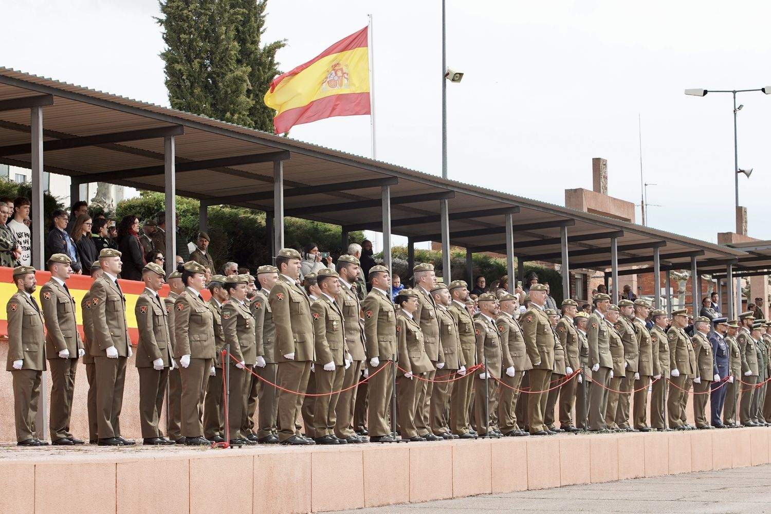 El Mando de Artillería de Campaña celebra un acto militar para conmemorar la gesta del Dos de Mayo de 1808 en la base Conde Gazola de Ferral del Bernesga (León) | Campillo / ICAL
