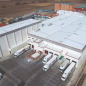 Fallece un transportista en las instalaciones de Embutidos Rodríguez en Soto de la Vega (León)