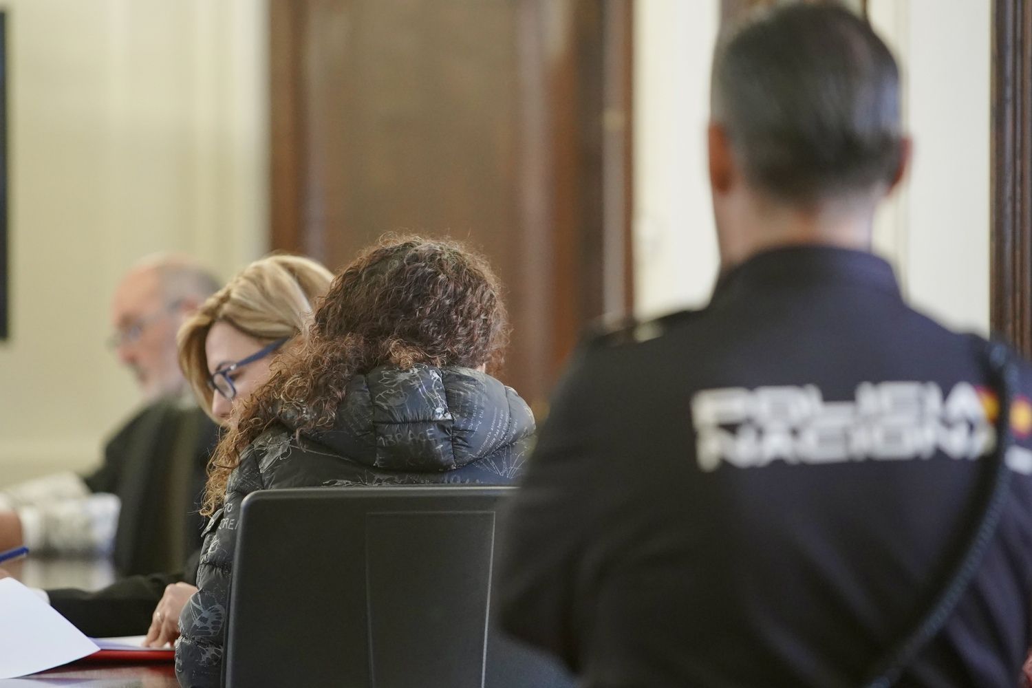 Primera sesión del juicio contra una auxiliar de Enfermería acusada de asesinato en una residencia de ancianos de León | Campillo / ICAL