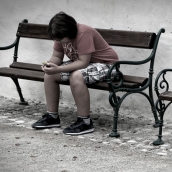 La Universidad de León analiza el fenómeno FOMO y sus efectos psicológicos en redes sociales