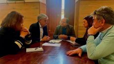 Asombro institucional por el 'plantón' de la movimiento en defensa de Pediatría en La Bañeza a las reuniones convocadas por la Junta en León