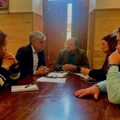 Asombro institucional por el 'plantón' de la movimiento en defensa de Pediatría en La Bañeza a las reuniones convocadas por la Junta en León