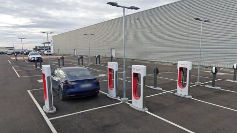 Telsa desembarcará en Ribaseca (León) con una estación de recarga de vehículos