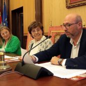  Los cocineros Yolanda León y Juanjo Pérez, del restaurante Cocinandos, ofrecen el pregón inaugural de la Feria del Libro de León | Peio García / ICAL