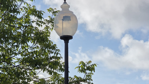 La Bañeza renueva el alumbrado de la calle Antonio Bordas con luminarias LED 