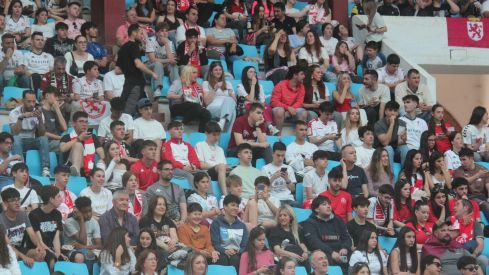 7.000 culturalistas disfrutan del derbi del siglo en la Fan Zone de la Plaza de Toros de León | José Martín 7.000 culturalistas disfrutan del derbi del siglo en la Fan Zone de la Plaza de Toros de León | José Martín