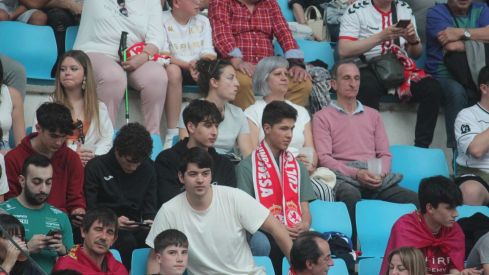 7.000 culturalistas disfrutan del derbi del siglo en la Fan Zone de la Plaza de Toros de León | José Martín 7.000 culturalistas disfrutan del derbi del siglo en la Fan Zone de la Plaza de Toros de León | José Martín