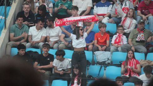 7.000 culturalistas disfrutan del derbi del siglo en la Fan Zone de la Plaza de Toros de León | José Martín 7.000 culturalistas disfrutan del derbi del siglo en la Fan Zone de la Plaza de Toros de León | José Martín