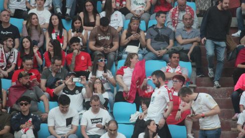 7.000 culturalistas disfrutan del derbi del siglo en la Fan Zone de la Plaza de Toros de León | José Martín 7.000 culturalistas disfrutan del derbi del siglo en la Fan Zone de la Plaza de Toros de León | José Martín