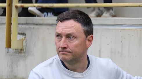 Raúl Llona reconoce que la derrota de la Cultural en el derbi "es una situación dura, difícil de digerir" | Isaac Llamazares