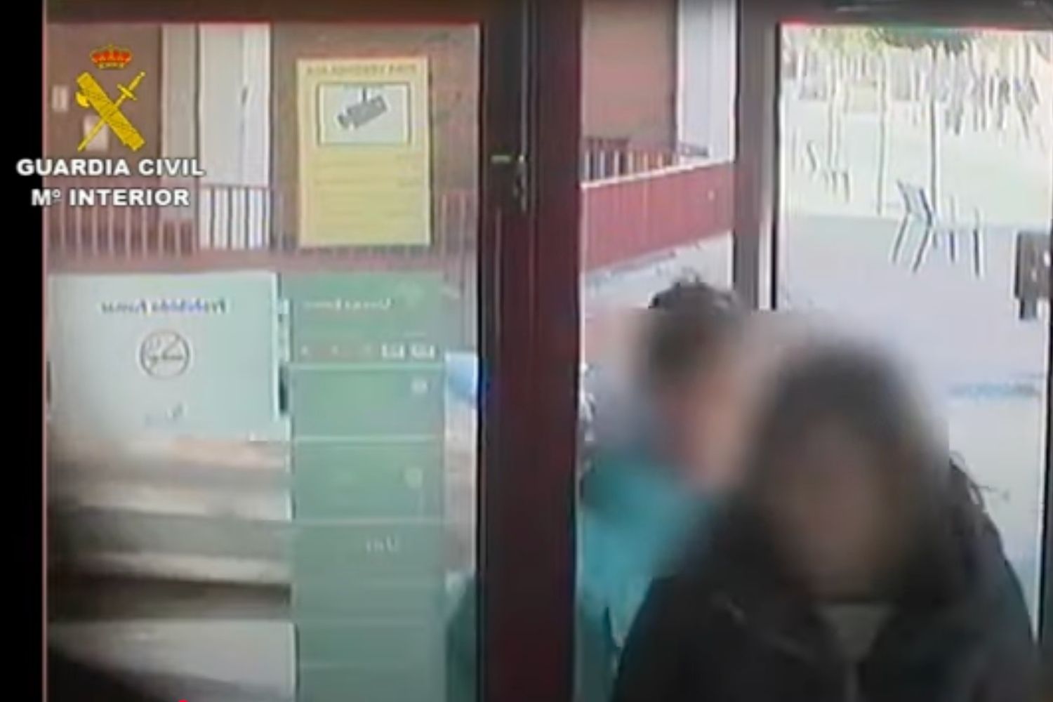 Natalia Toricies, la 'reina de la burundanga', grabada con una de sus víctimas Natalia Toricies, la 'reina de la burundanga', grabada con una de sus víctimas