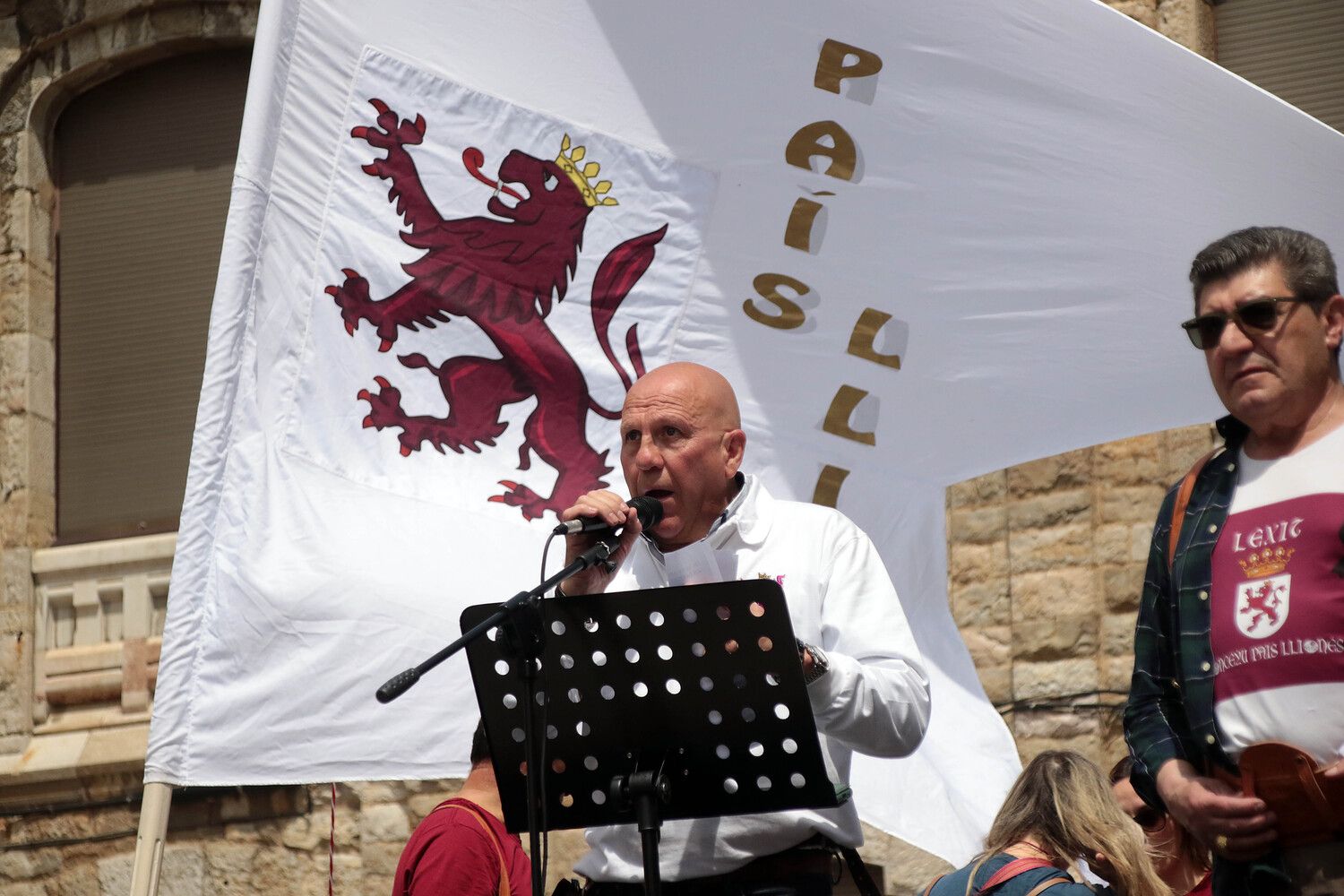 Más de un millar de personas asisten a la convocatoria de Conceyu País Llionés y Xuntanza Llionesista en León | Peio García / ICAL