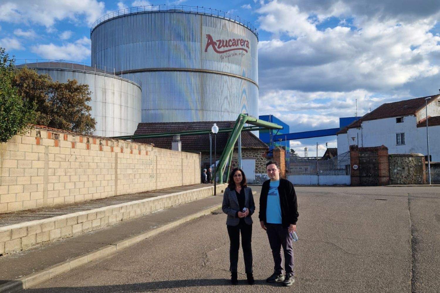 Alicia Gallego en las instalaciones de la Azucarera de La Bañeza Alicia Gallego en las instalaciones de la Azucarera de La Bañeza