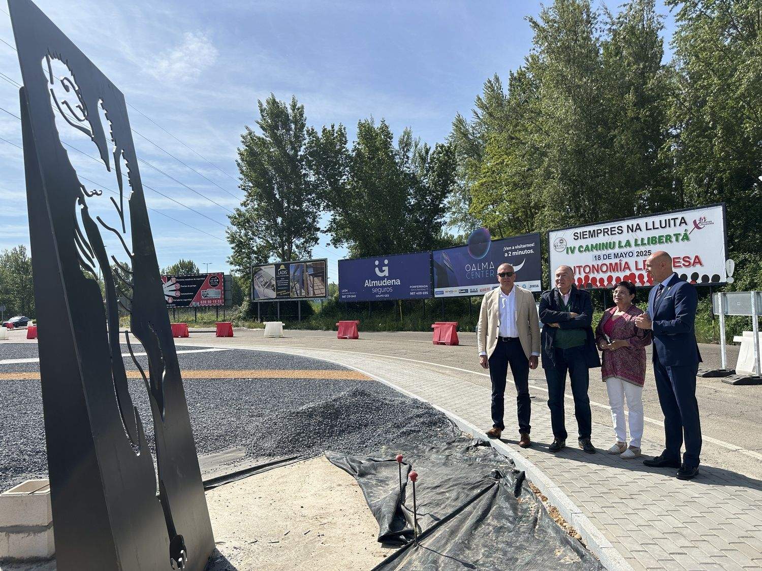 Tres leones históricos darán la bienvenida a León a los viajeros que lleguen por la rotonda de Sáenz de Miera con Aluches