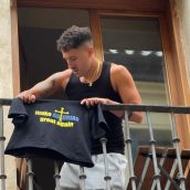 Así ha sido el paso del artista asturiano Enol por la provincia de León: Vuelve a casa andando desde Madrid | @enolbc