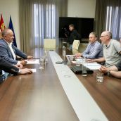 Reunión de la Diputación de León con el comité de empresa de Azucarera La Bañeza | Campillo / ICAL