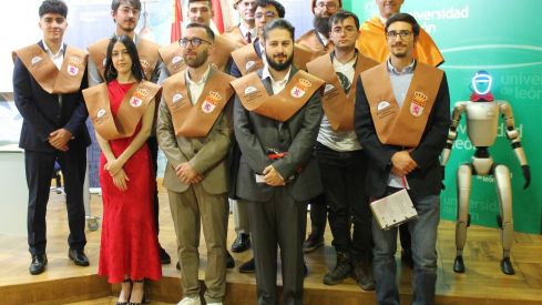 La primera promoción del Máster en Robótica e IA de la ULE se gradúa con un “futuro brillante”