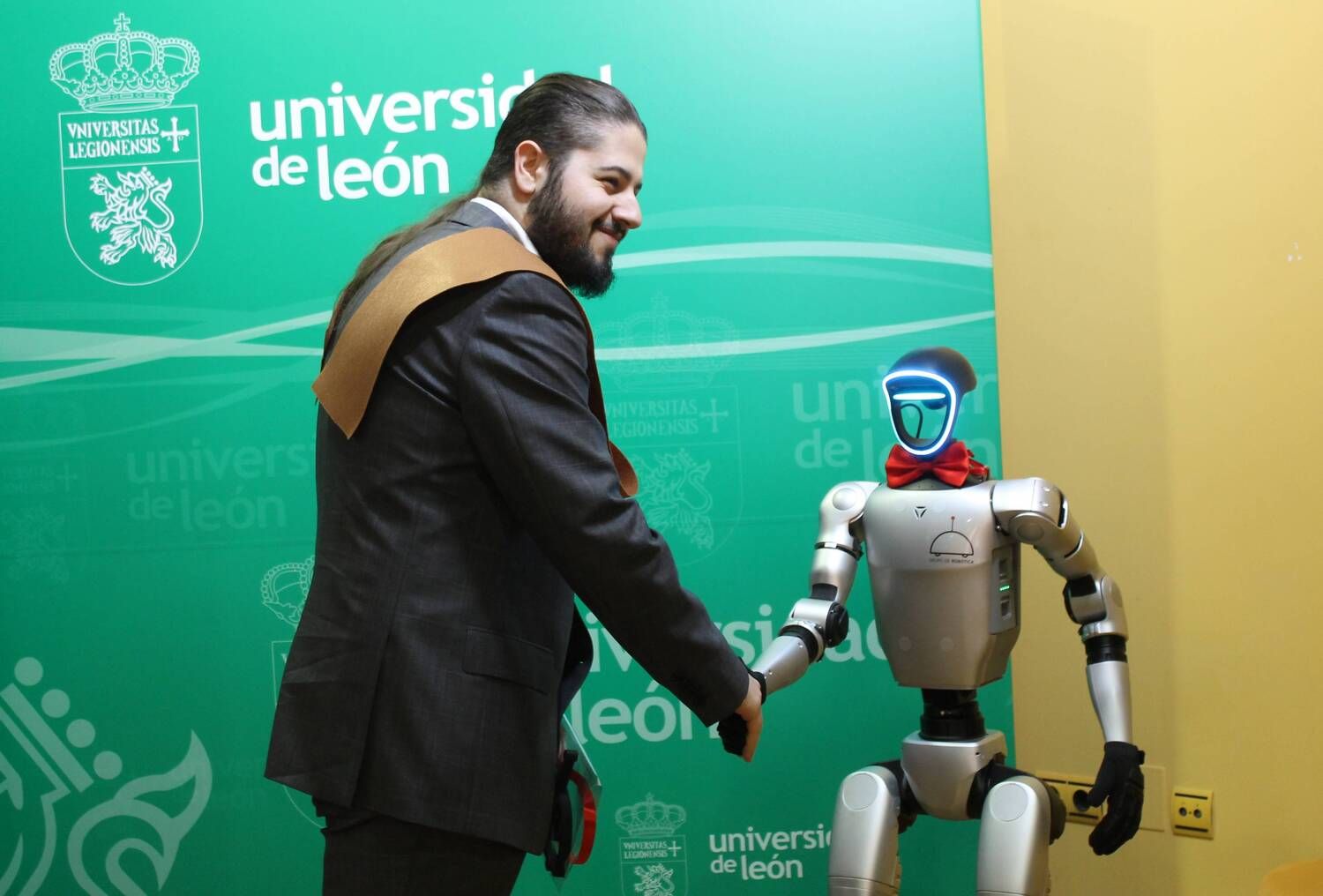 Graduación de la primera promoción del Máster en Robotica e IA de la ULE