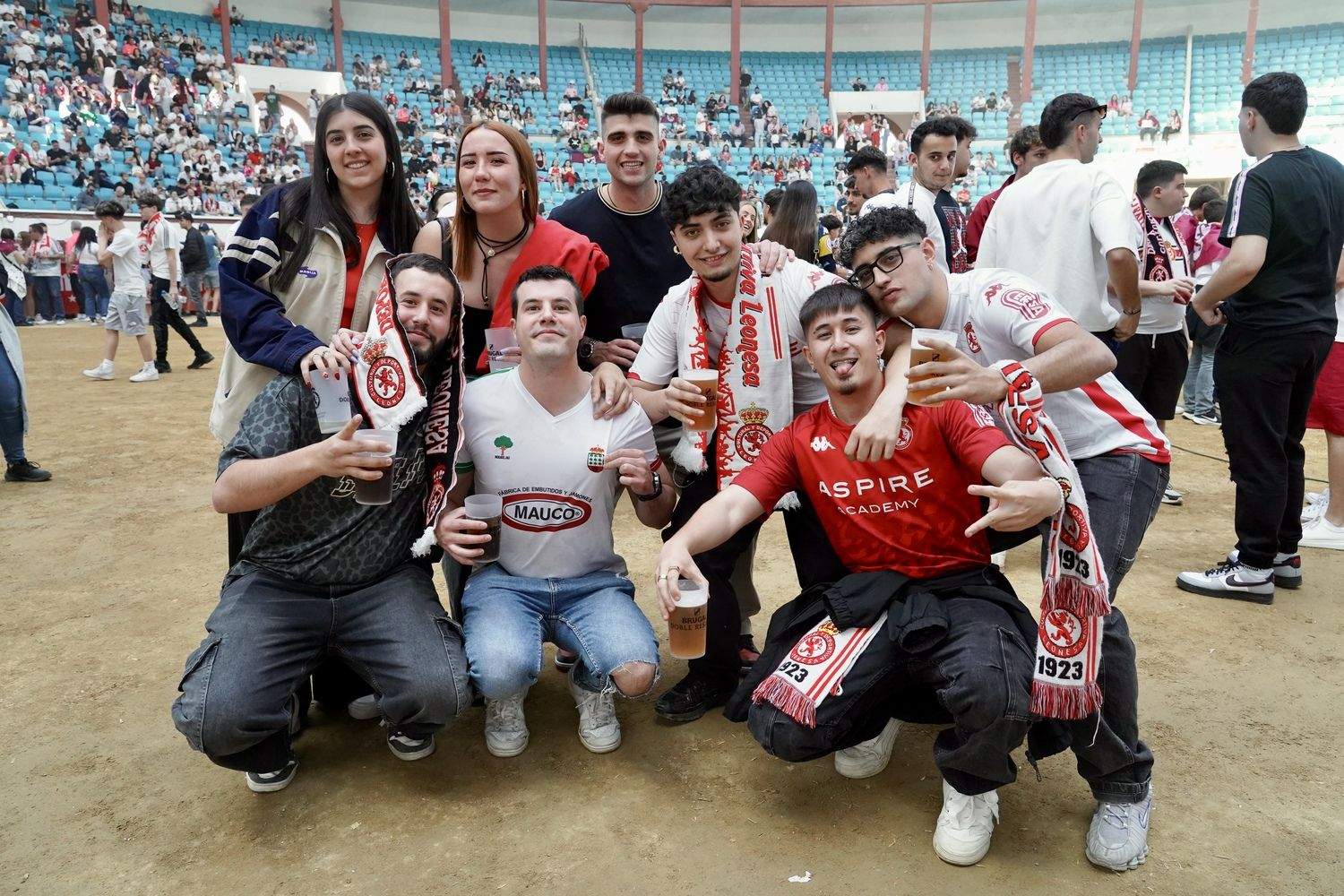 Ambiente en la Plaza de Toros de León | Campillo / ICAL Ambiente en la Plaza de Toros de León | Campillo / ICAL