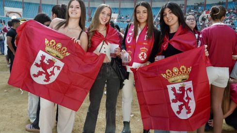 Afición de la Cultural en la Plaza de Toros de León | Campillo / ICAL Afición de la Cultural en la Plaza de Toros de León | Campillo / ICAL