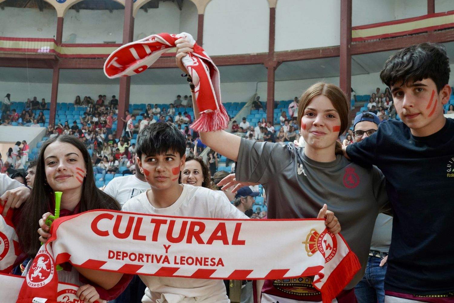 Ambiente en la Plaza de Toros de León | Campillo / ICAL Ambiente en la Plaza de Toros de León | Campillo / ICAL