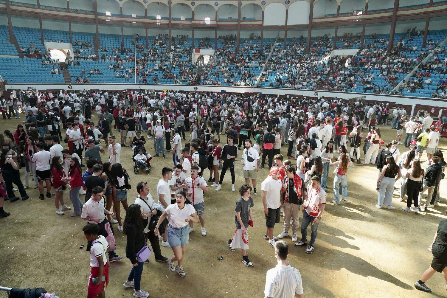 Ambiente en la Plaza de Toros de León | Campillo / ICAL Ambiente en la Plaza de Toros de León | Campillo / ICAL