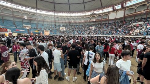 Afición de la Cultural en la Plaza de Toros de León Afición de la Cultural en la Plaza de Toros de León