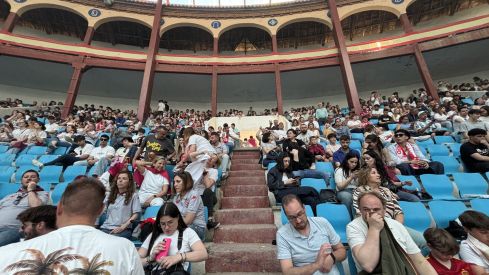 Afición de la Cultural en la Plaza de Toros de León Afición de la Cultural en la Plaza de Toros de León