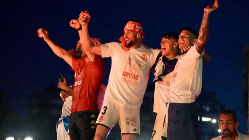 Celebración de la Cultural y Deportiva Leonesa en la plaza de Guzmán el Bueno | Campillo / ICAL