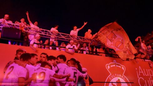 Celebración de la Cultural y Deportiva Leonesa en la plaza de Guzmán el Bueno | Campillo / ICAL