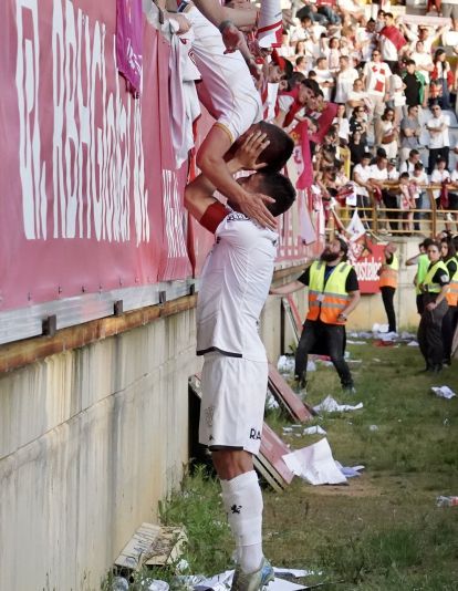 La Cultural logra su sueño y regresa a Segunda División tras ocho años | Campillo / ICAL