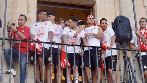 Recibimiento a la Cultural y Deportiva Leonesa en el Ayuntamiento de León | Campillo / ICAL