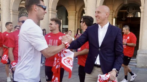 Recibimiento a la Cultural y Deportiva Leonesa en el Ayuntamiento de León | Campillo / ICAL