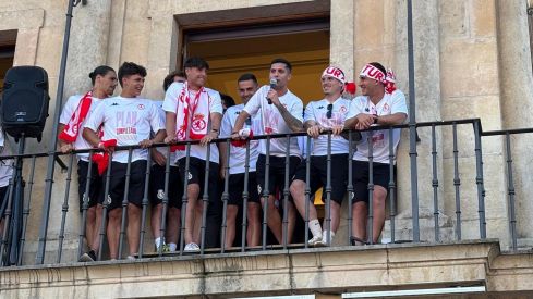 Recibimiento a la Cultural y Deportiva Leonesa en el Ayuntamiento de León | José Martín