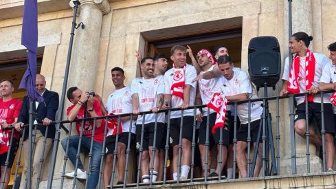 Recibimiento a la Cultural y Deportiva Leonesa en el Ayuntamiento de León | José Martín