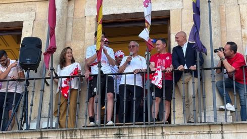 Recibimiento a la Cultural y Deportiva Leonesa en el Ayuntamiento de León | José Martín