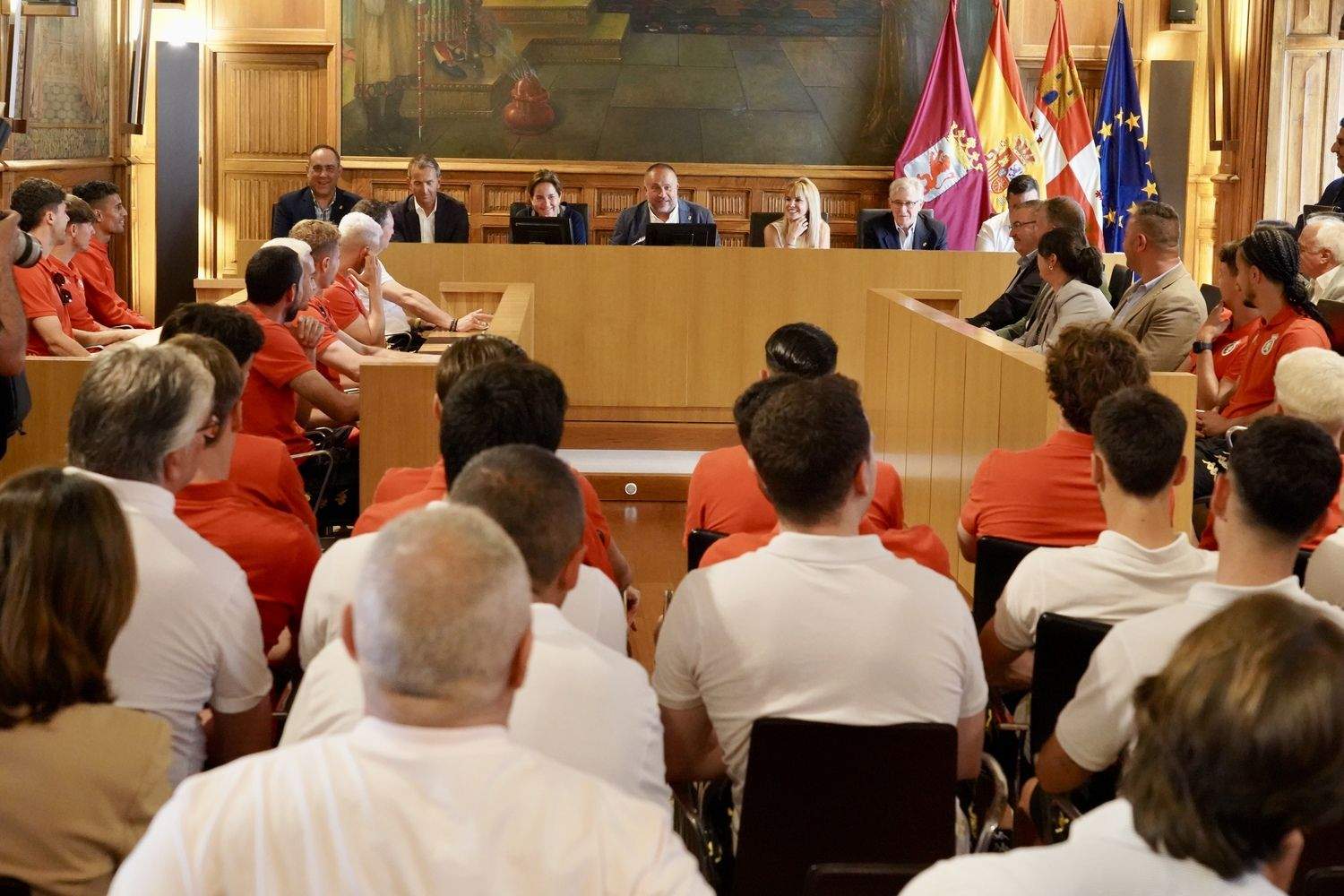 Recepción a la plantilla de la Cultural en la Diputación de León | Campillo / ICAL