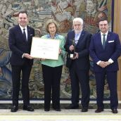 La reina Sofía recibe el Premio Fundos de Honor en el Palacio de la Zarzuela