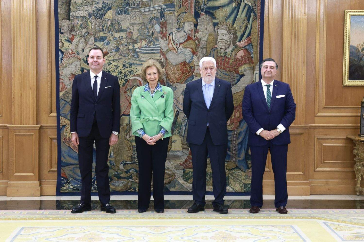 La reina Sofía recibe el Premio Fundos de Honor en el Palacio de la Zarzuela