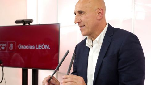 Diez no espera candidatura alternativa para liderar el PSOE de la capital leonesa