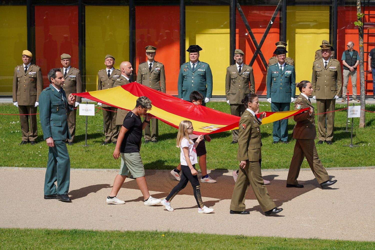 Celebración del Día de las Fuerzas Armadas en León | Campillo / ICAL