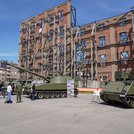 Celebración del Día de las Fuerzas Armadas en León | Campillo / ICAL Celebración del Día de las Fuerzas Armadas en León | Campillo / ICAL