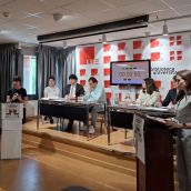 La ULE celebra un debate académico sobre fumar en espacios públicos con la victoria del equipo en contra de la prohibición