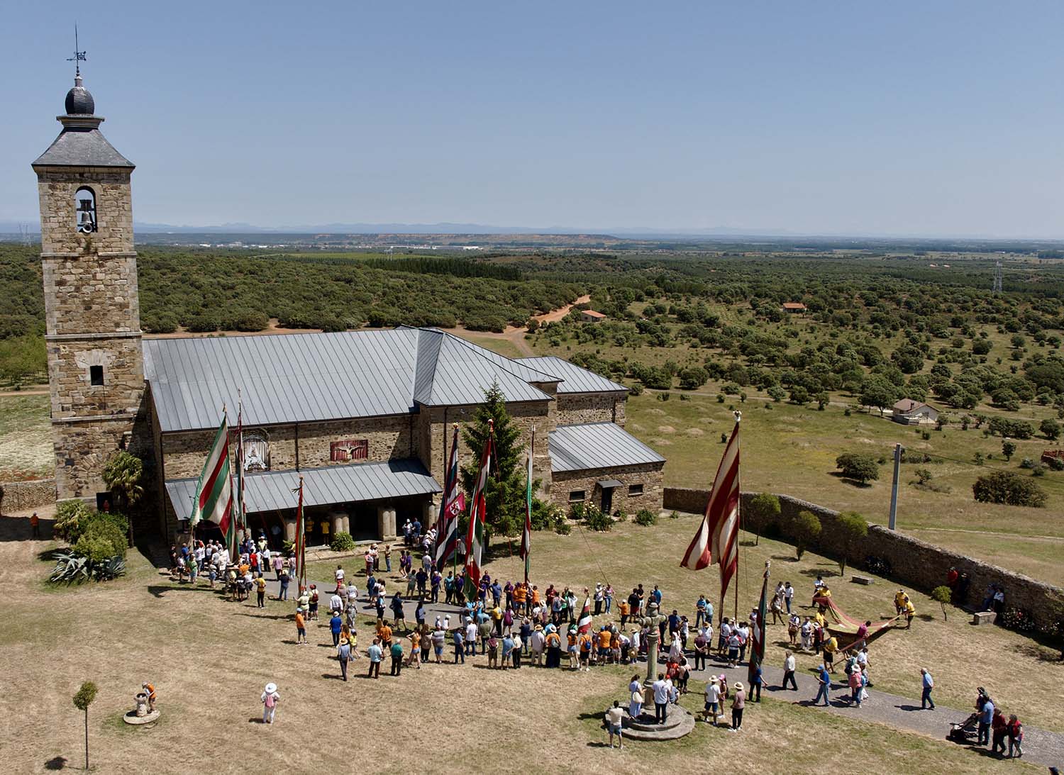 El Santuario de Castrotierra (León) celebra la fiesta de las Pascuas