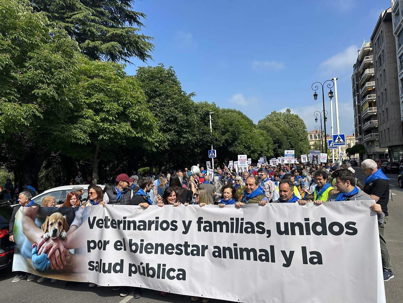ICAL . Manifestación contra la normativa que regula el uso de los medicamentos veterinarios (3)